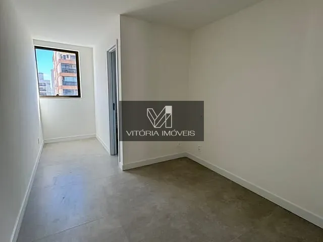 Apartamento com 217m² 4 quartos e 4 banheiros, à venda, no bairro Praia do Canto em Vitória