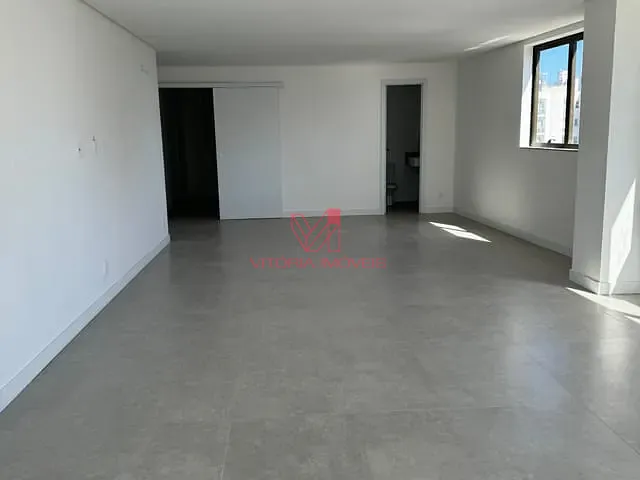 Apartamento com 217m² 4 quartos e 4 banheiros, à venda, no bairro Praia do Canto em Vitória