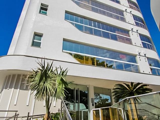 Apartamento com 130m² 3 quartos e 4 banheiros, à venda, no bairro Cabeçudas em Itajaí