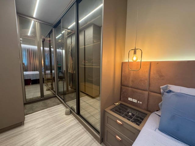 Apartamento com 198m² 4 quartos e 4 banheiros, à venda, no bairro Meia Praia em Itapema