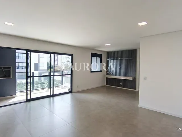 Apartamento 2 quartos e 3 banheiros, para alugar, no bairro Gleba Fazenda Palhano em Londrina
