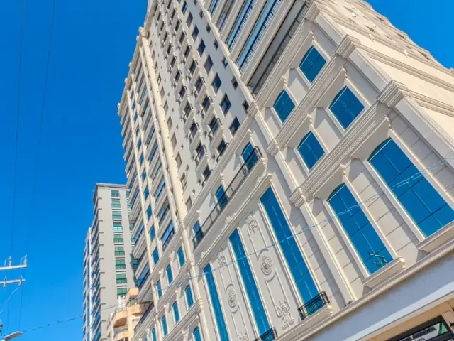Apartamento com 300m² 4 quartos e 5 banheiros, à venda, no bairro Balneário Perequê em Porto Belo