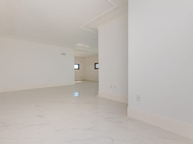 Apartamento com 300m² 4 quartos e 5 banheiros, à venda, no bairro Balneário Perequê em Porto Belo