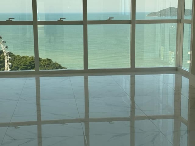 Apartamento com 310m² 4 quartos e 5 banheiros, à venda, no bairro Pioneiros em Balneário Camboriú