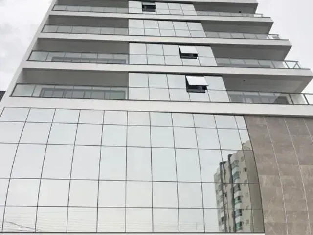 Apartamento com 110m² 3 quartos e 2 banheiros, à venda, no bairro Centro em Camboriú