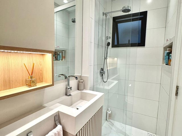 Apartamento com 110m² 3 quartos e 2 banheiros, à venda, no bairro Centro em Camboriú