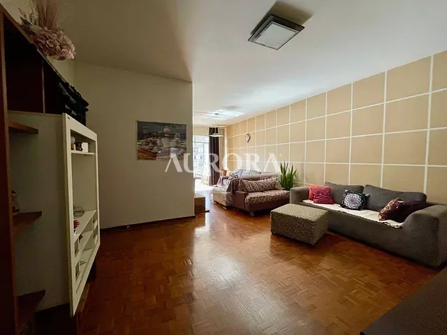 Apartamento com 199m² 3 quartos e 2 banheiros, à venda, no bairro Centro em Londrina