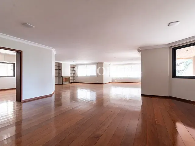 Apartamento com 726m² 4 quartos e 5 banheiros, à venda, no bairro Centro em Londrina