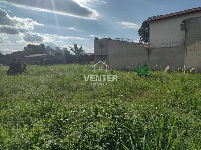 Área com 1300m², à venda, no bairro Parque Urupês em Taubaté