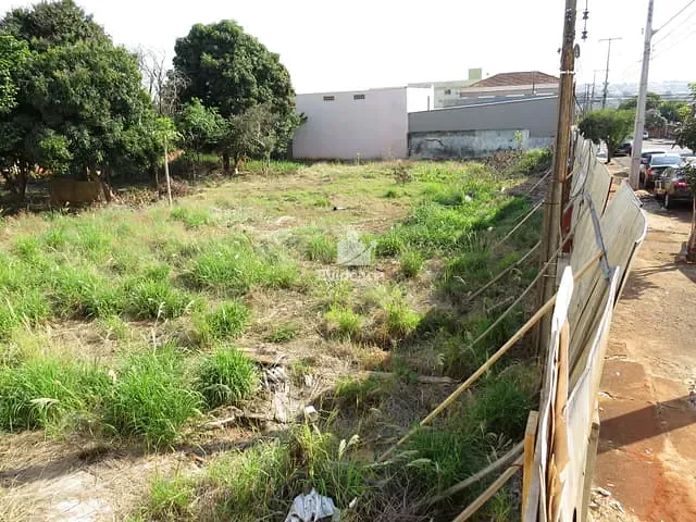 Área à venda, no bairro Portuguesa em Londrina