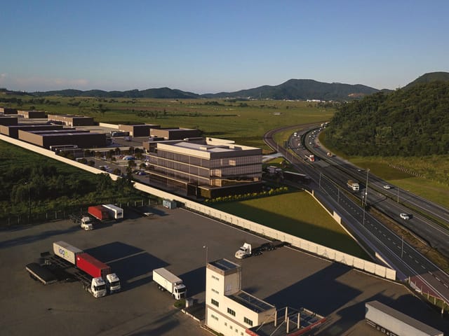 Terreno com 2669m², à venda, no bairro Volta Grande em Navegantes