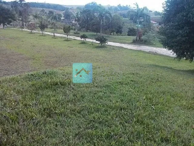 Terreno com 20000m² 2 quartos e 1 banheiro, à venda, no bairro Vila Zeze em Jacareí
