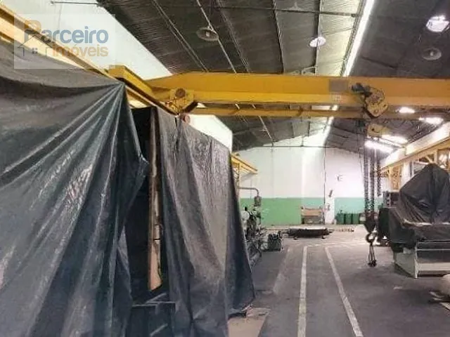 Galpão / Barracão com 1800m², à venda, no bairro Parque São Jorge em São Paulo