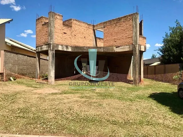 Terreno com 837m², à venda, no bairro Residencial Portal dos Oitis em Araraquara