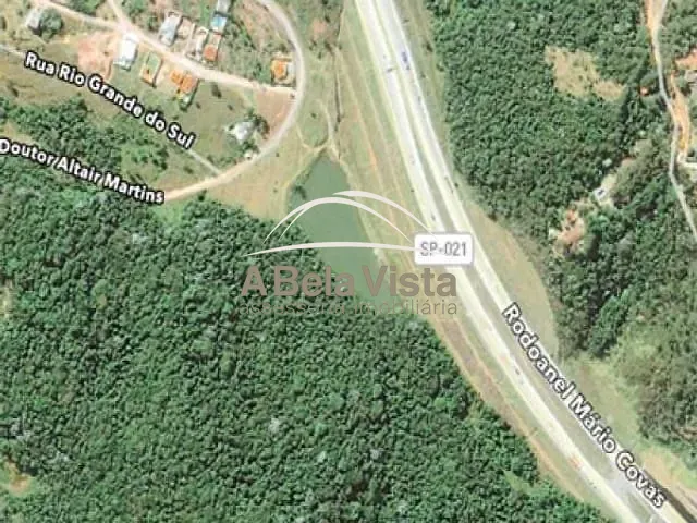 Área com 216m², à venda, no bairro Gramado em Cotia