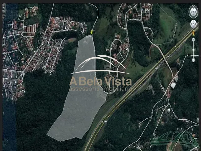 Área com 216m², à venda, no bairro Gramado em Cotia