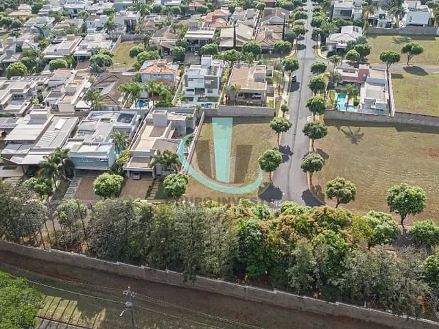 Terreno com 727m², à venda, no bairro RECANTO DOS OITIS em Araraquara