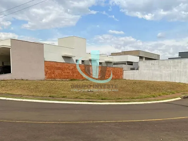 Terreno com 389m², à venda, no bairro Jardim Magnólias em Araraquara