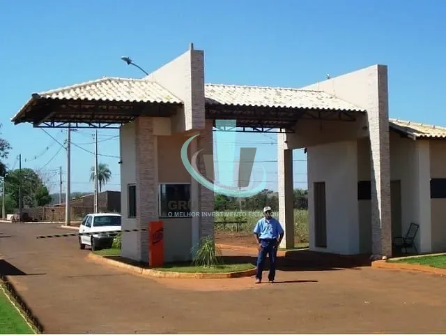 Área com 830m², à venda, no bairro CONDOMÍNIO GRAN RIO em PLANURA