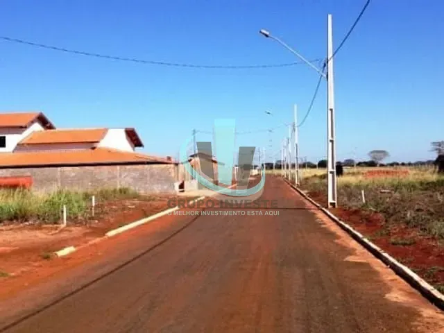 Área com 830m², à venda, no bairro CONDOMÍNIO GRAN RIO em PLANURA