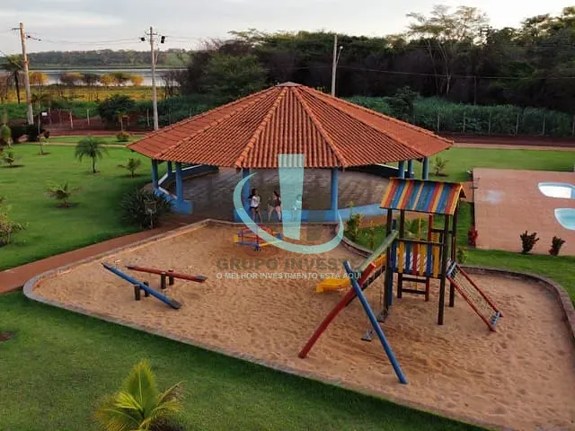 Terreno com 711m², à venda, no bairro CONDOMÍNIO GRAN RIO em PLANURA
