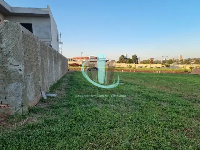 Terreno com 469m², à venda, no bairro Residencial e Comercial Quinta das Laranjeiras em Araraquara