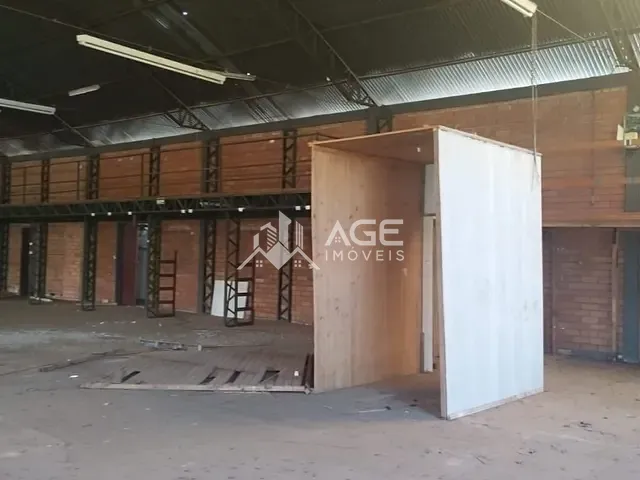 Galpão / Barracão com 1300m², à venda, no bairro Cerâmica em Erechim