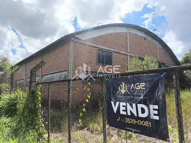 Galpão / Barracão com 1300m², à venda, no bairro Cerâmica em Erechim