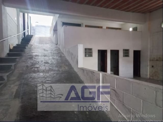 Galpão / Barracão com 686m², à venda, no bairro Taboão em Diadema
