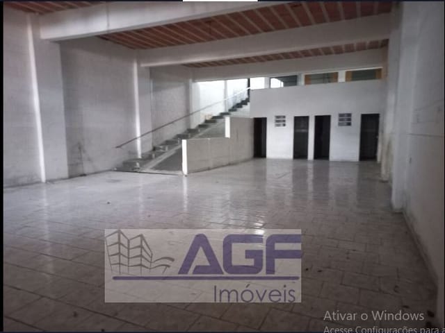 Galpão / Barracão com 686m², à venda, no bairro Taboão em Diadema