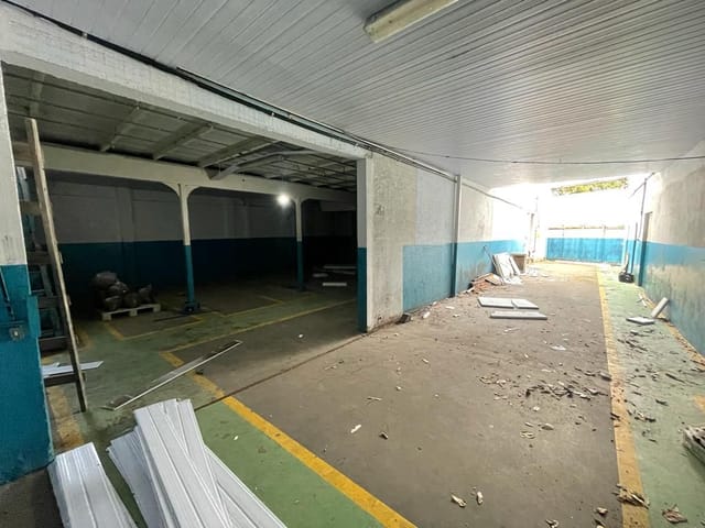 Galpão / Barracão com 600m², à venda, no bairro Alto Cajueiros em Macaé