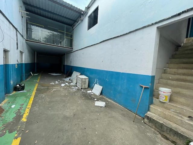 Galpão / Barracão com 600m², à venda, no bairro Alto Cajueiros em Macaé