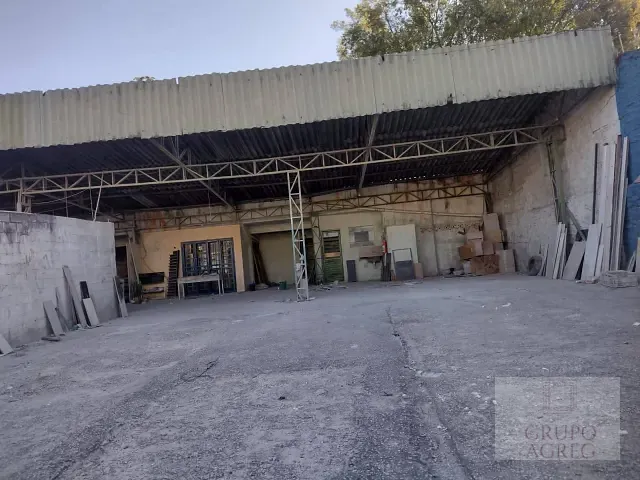 Galpão / Barracão com 336m², para alugar, no bairro Rio Pequeno / Jd. Esmeralda em São Paulo