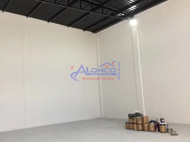 Galpão / Barracão com 300m², para alugar, no bairro Jardim Santa Maria em Jacareí