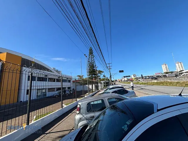 Galpão / Barracão com 2260m², para alugar, no bairro Nossa Senhora do Rosário em São José
