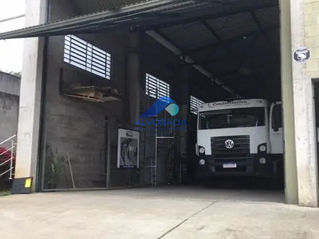 Galpão / Barracão com 1400m², à venda, no bairro Putim em São José dos Campos