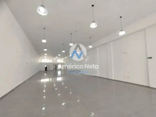 Galpão / Barracão com 1040m², para alugar, no bairro Osvaldo Cruz em São Caetano do Sul