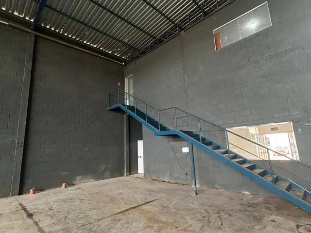 Galpão / Barracão com 660m², para alugar, no bairro Plano Diretor Sul em Palmas