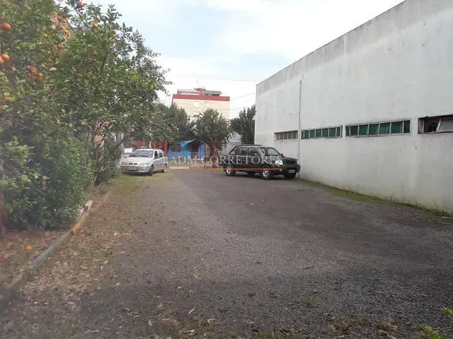 Galpão / Barracão com 700m², à venda, no bairro Ponta Porã em Cachoeirinha