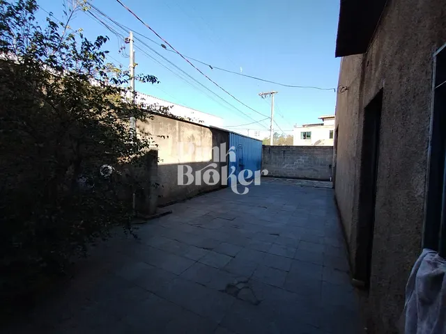 Galpão / Barracão com 960m², à venda, no bairro Ressaca em Contagem