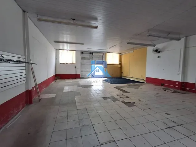 Galpão / Barracão com 196m², para alugar, no bairro Vila Fassina em Itatiba
