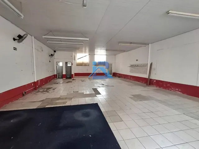 Galpão / Barracão com 196m², para alugar, no bairro Vila Fassina em Itatiba