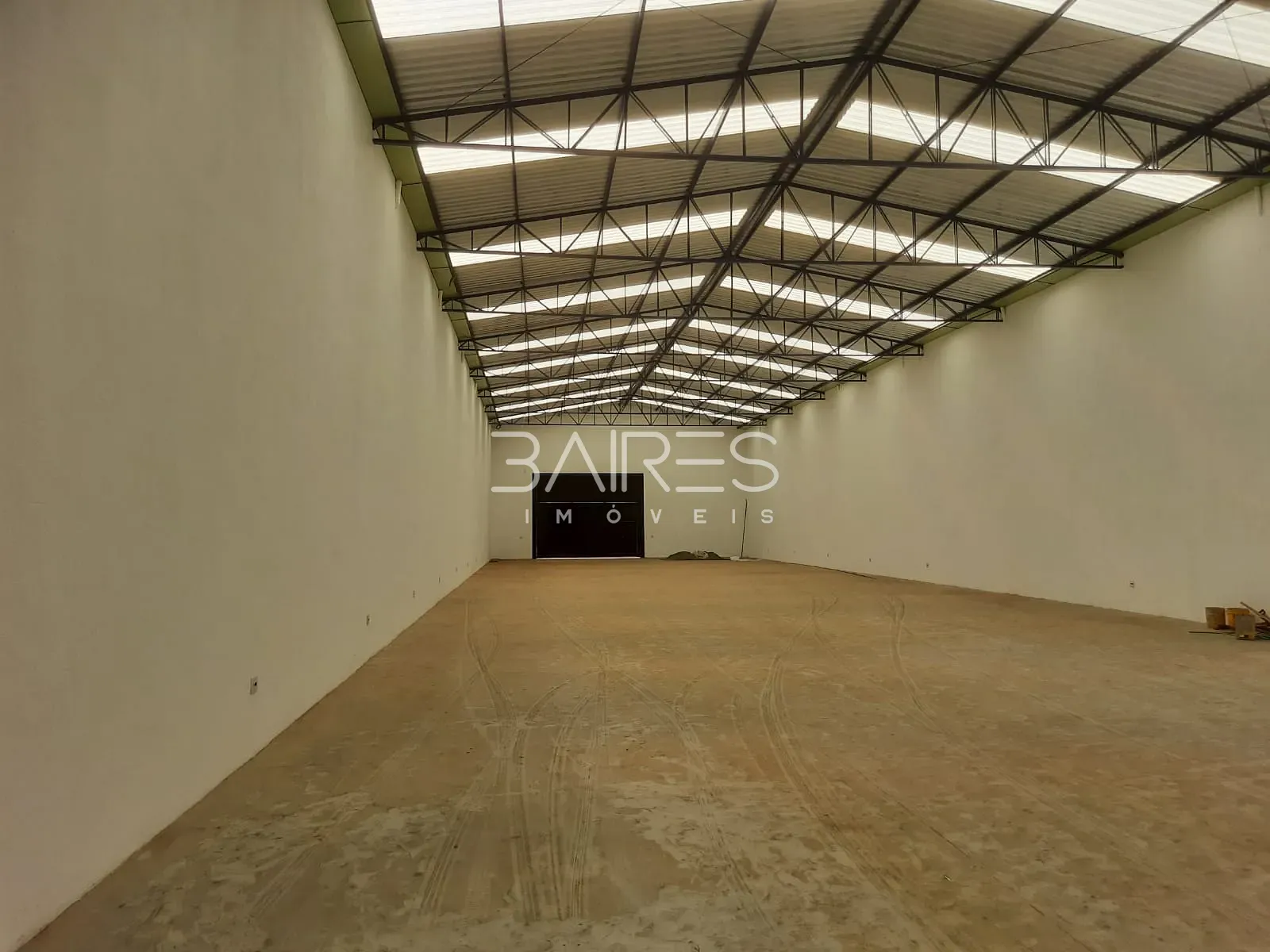 Depósito-Galpão, 750 m² - Foto 1