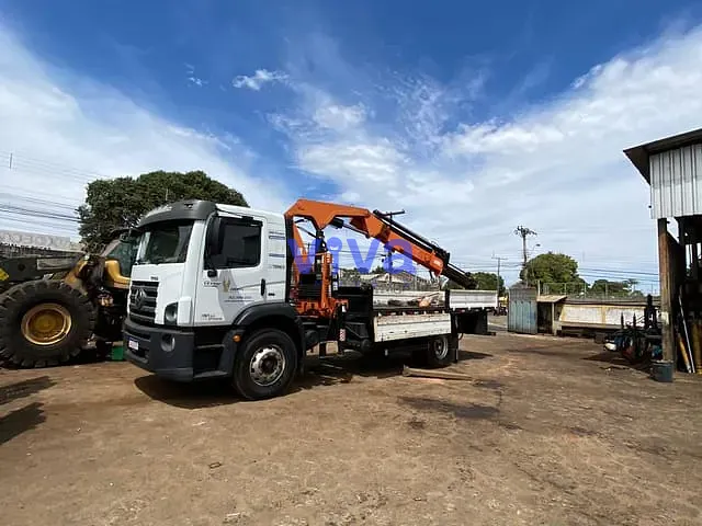Galpão / Barracão com 1435m², à venda, no bairro Cidade Jardim em Goiânia