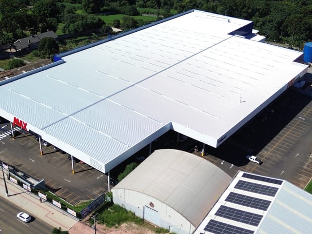 Galpão / Barracão com 950m², à venda ou para alugar, no bairro Oficinas em Ponta Grossa