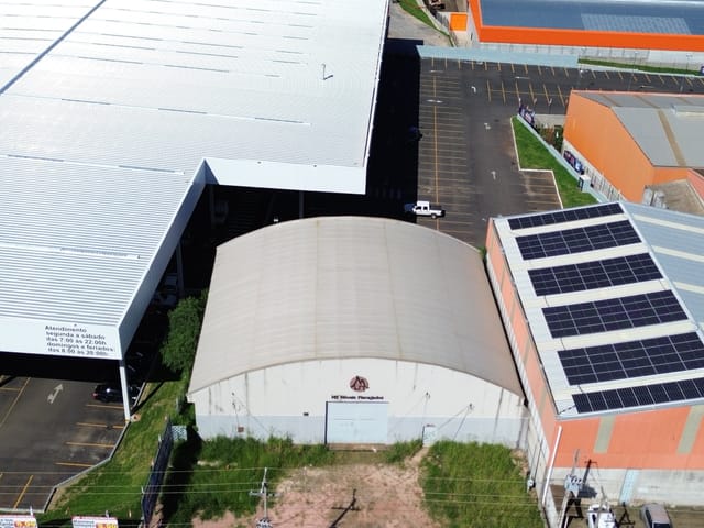 Galpão / Barracão com 950m², à venda ou para alugar, no bairro Oficinas em Ponta Grossa