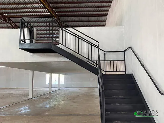 Galpão / Barracão com 4000m², para alugar, no bairro Jardim Novo Aeroporto em Três Lagoas