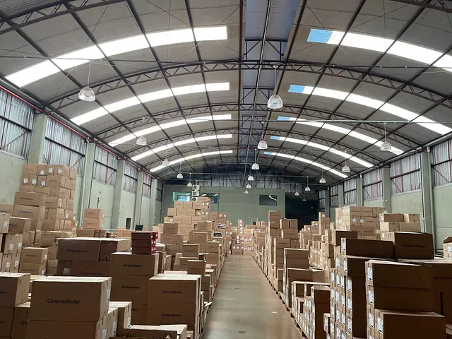 Galpão / Barracão com 1055m², à venda, no bairro Saída p/ Maringá em Apucarana