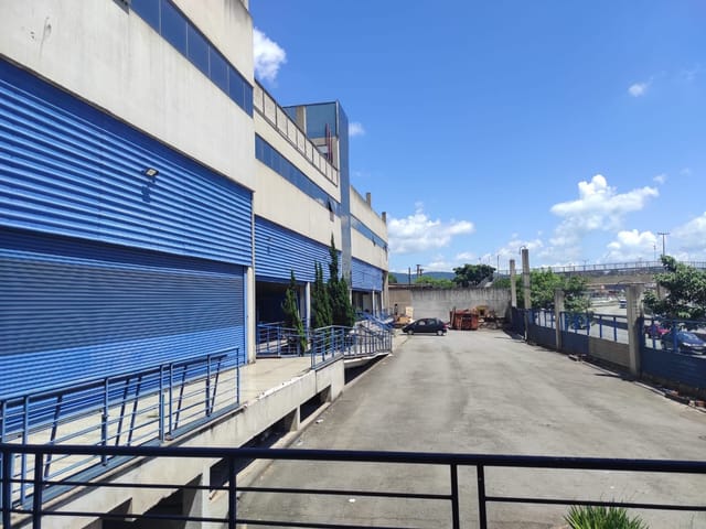 Galpão / Barracão com 3999m², à venda, no bairro Parque Edu Chaves em São Paulo