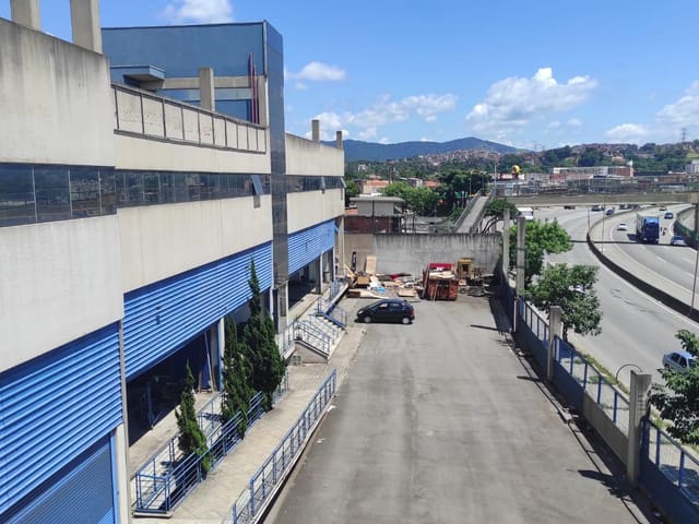 Galpão / Barracão com 3999m², à venda, no bairro Parque Edu Chaves em São Paulo